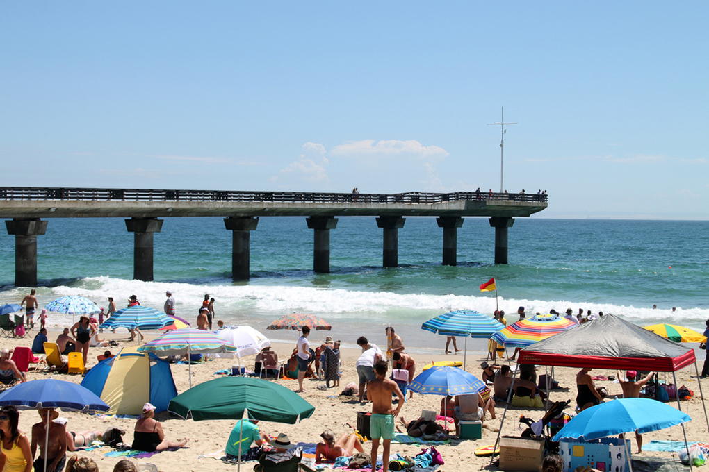 Hobie Beach - Around About Cars